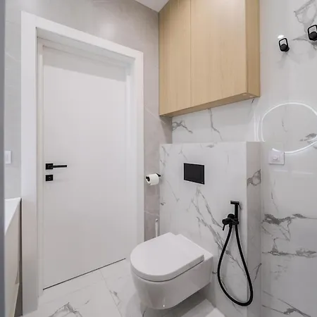Appartement сучасна з панорамним видом у львові